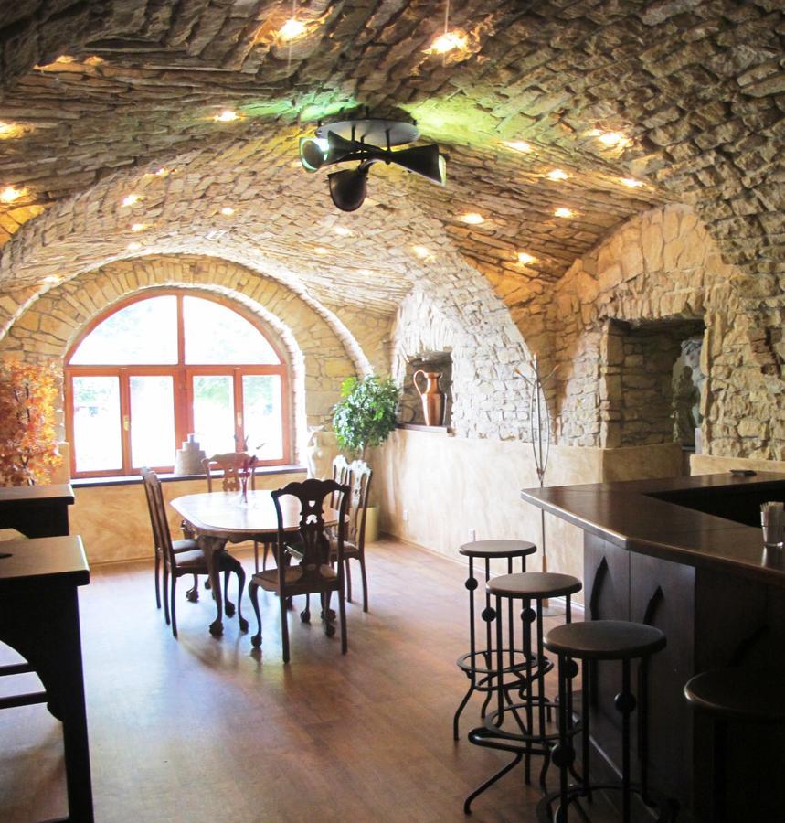 Hotel U Lisky Hostka  Exterior foto