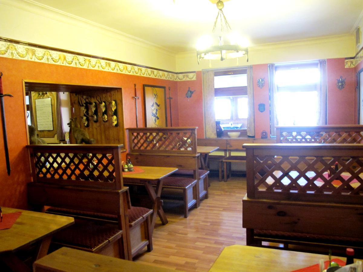 Hotel U Lisky Hostka  Exterior foto